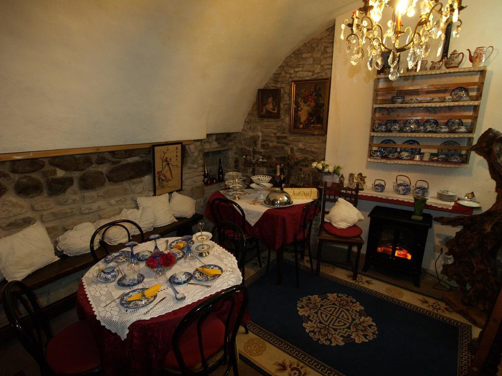 Le Petit Chateau Bed and Breakfast Dolceacqua Εξωτερικό φωτογραφία